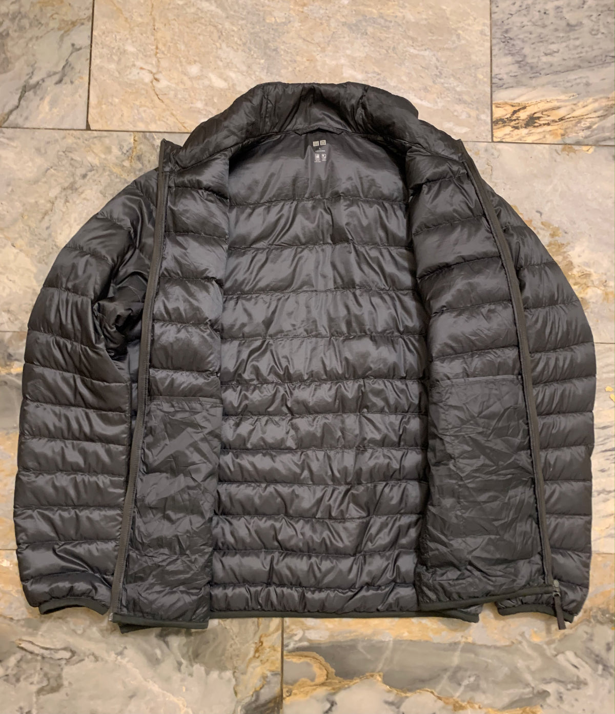 UNIQLO LEIGHT WEIGHT DUCK DOWN FEATHER PUFFER