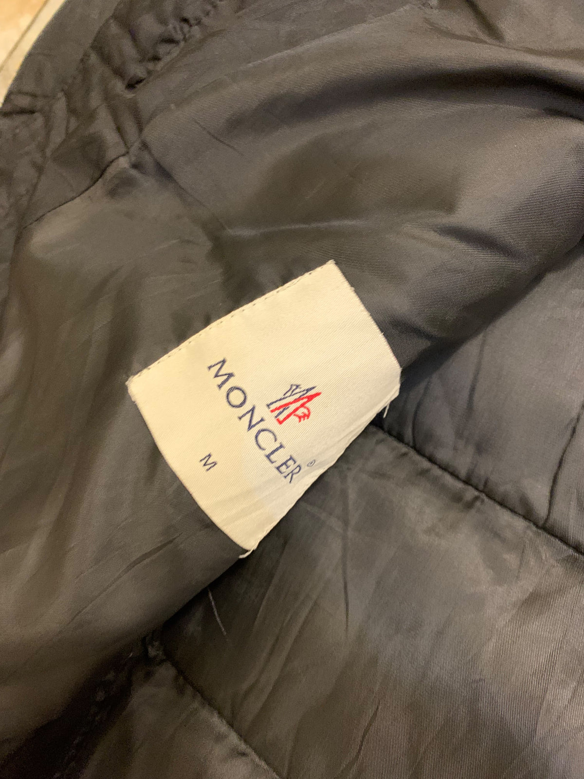 MONCLER LEIGHT WEIGHT PUFFER
