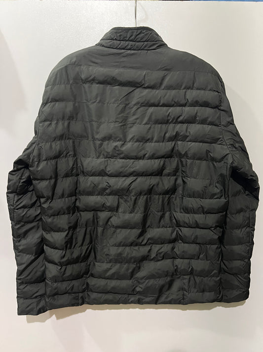 Moncler Hanriot puffer jacket featuring a black quilted