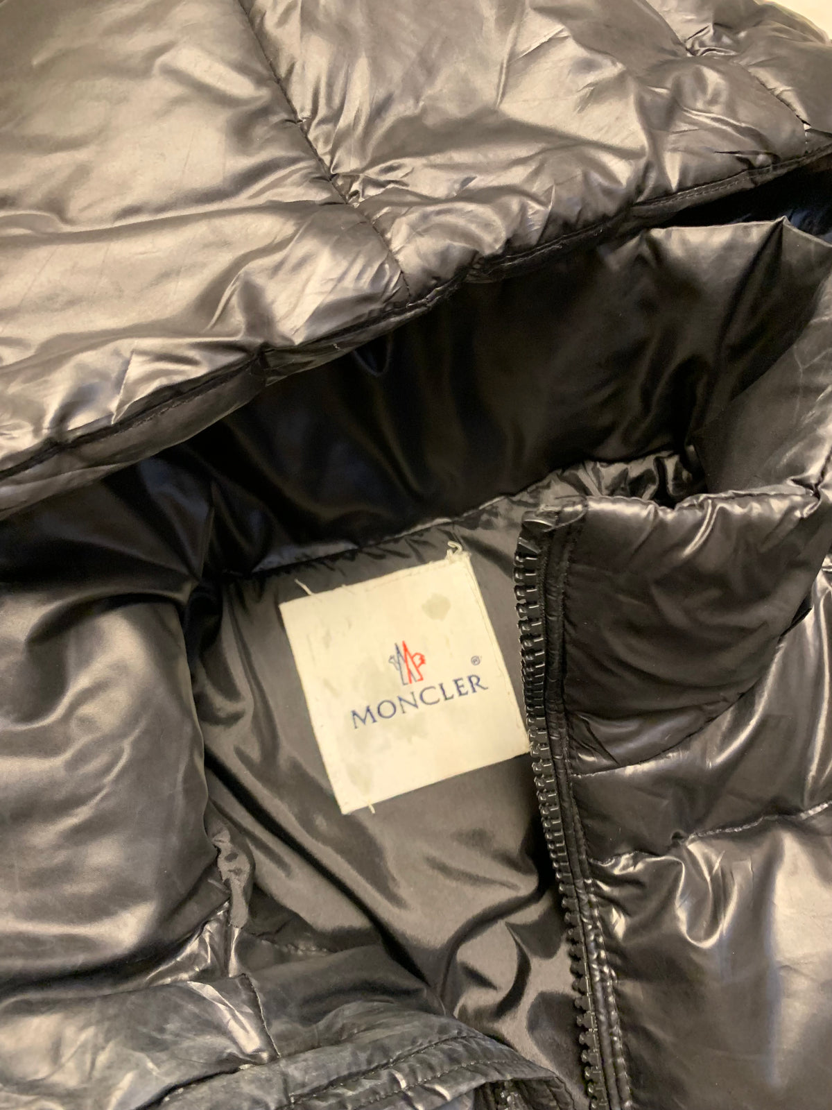 MONCLER MAYA SHORT DUCK DOWN FEATHER JACKET