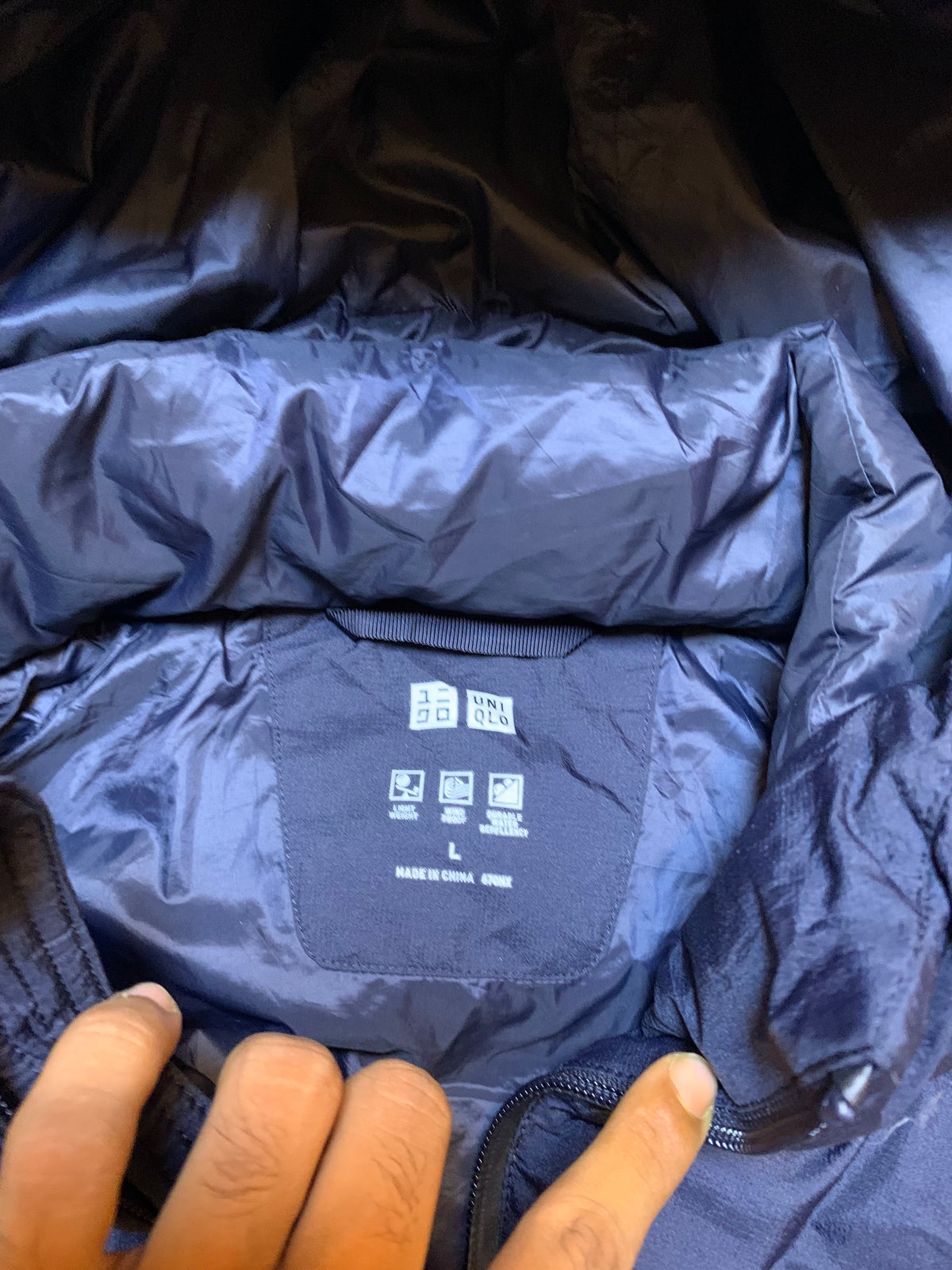 UNIQLO ULTRA LEIGHT WEIGHT DUCK DOWN FEATHER PUFFER