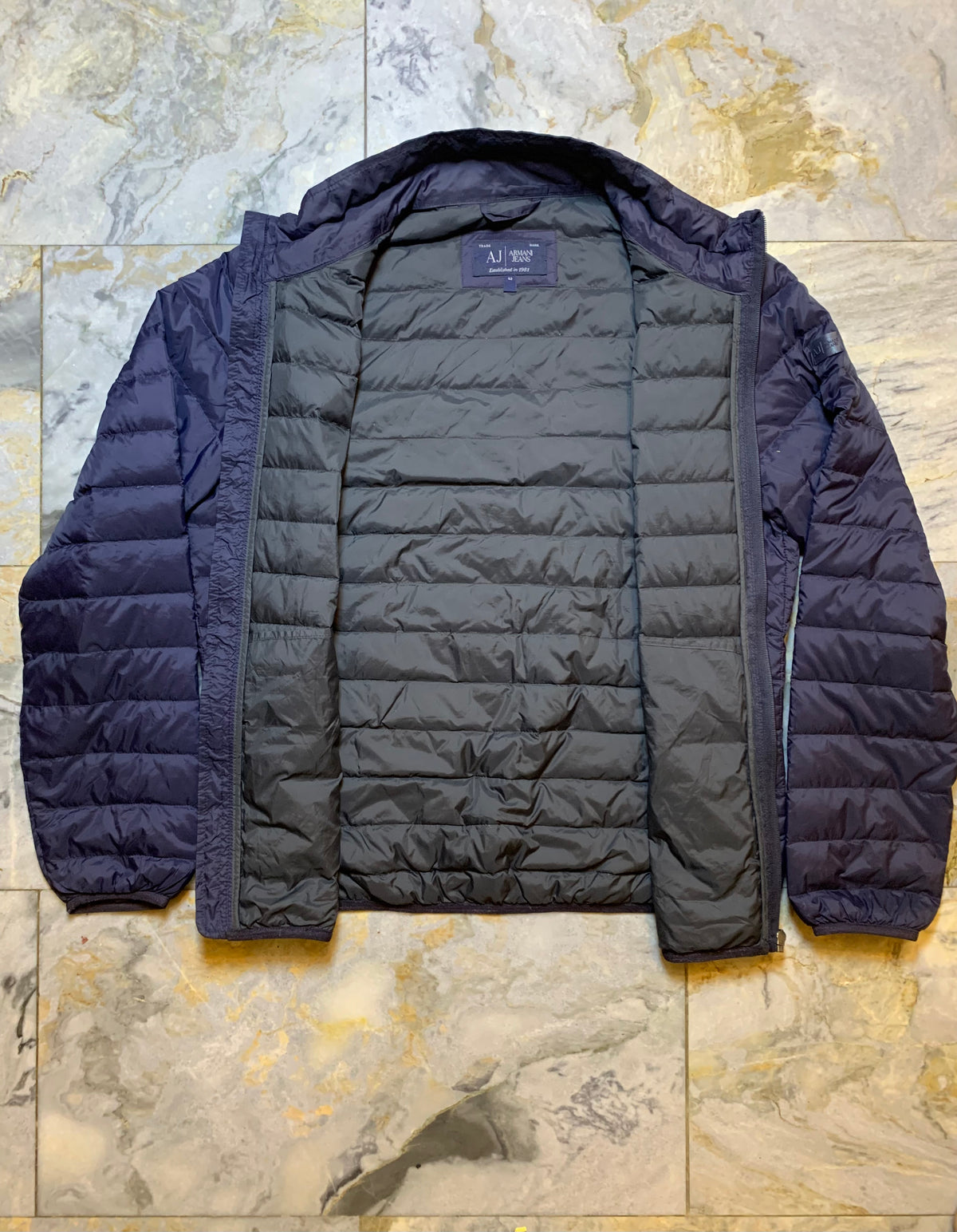 ARMANI JEANS LEIGHT WEIGHT PUFFER JACKET