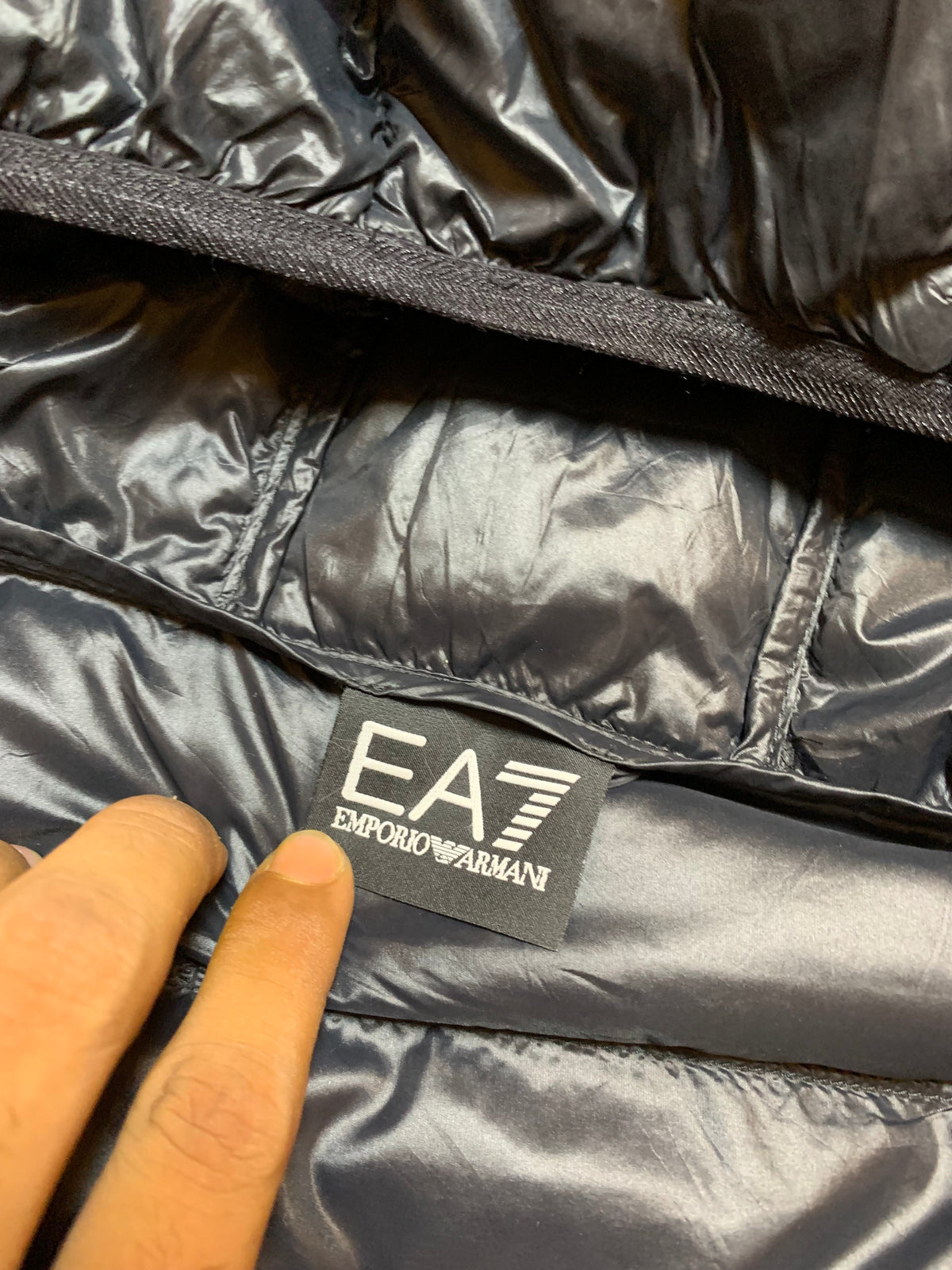 EMPORIO ARMANI LEIGHT WEIGHT DUCJ DOWN FEATHER PUFFER