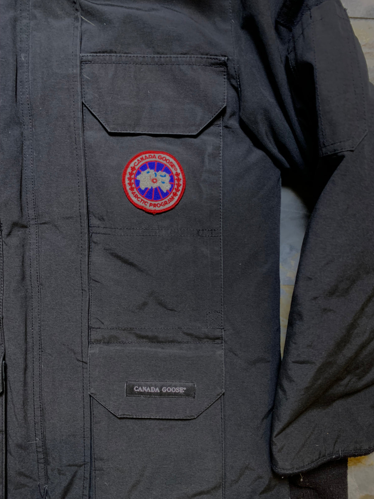 CANADA GOOSE DOWN FEATHER PARKA JACKET (MEDIUIM)