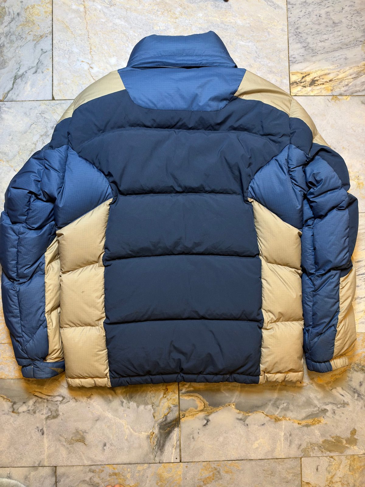 BLACK YAK EXTREME PEAK GOOSE DOWN FEATHER OMNI SHEILD PUFFER (XL)