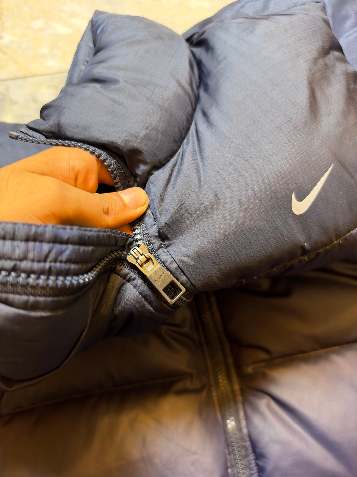 NIKE THE ATHLETIC DEPT DUCK DOWN FEATHER PUFFER ( MEDIUIM)