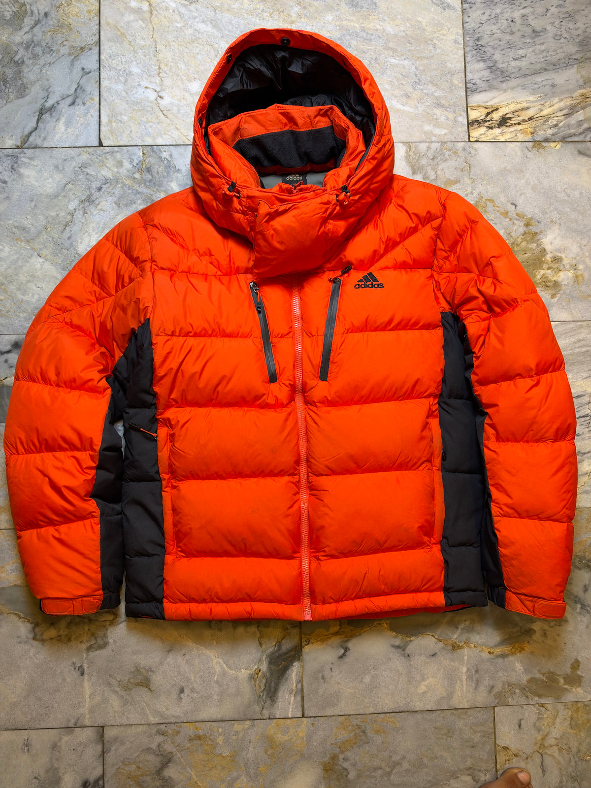 ADIDAS MADE IN VEITNAME DUCK DOWN FEATHER PUFFER (MEDIUIM)