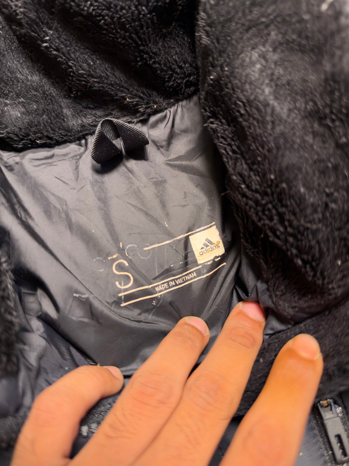 ADIDAS DUCK DOWN FEATHER MADE IN VEITNAM PUFFER (MEDUIM)