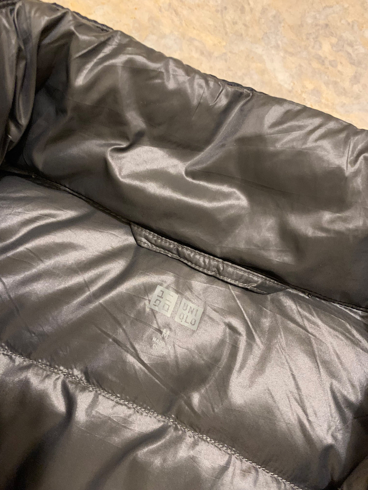 UNIQLO LEIGHT WEIGHT DUCK DOWN FEATHER PUFFER