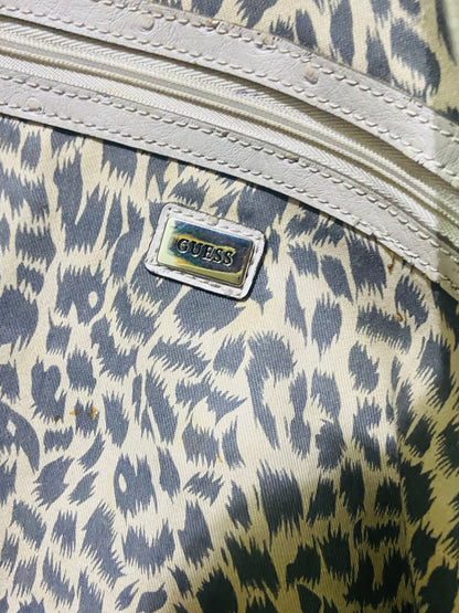 Guess cream logo tote bag