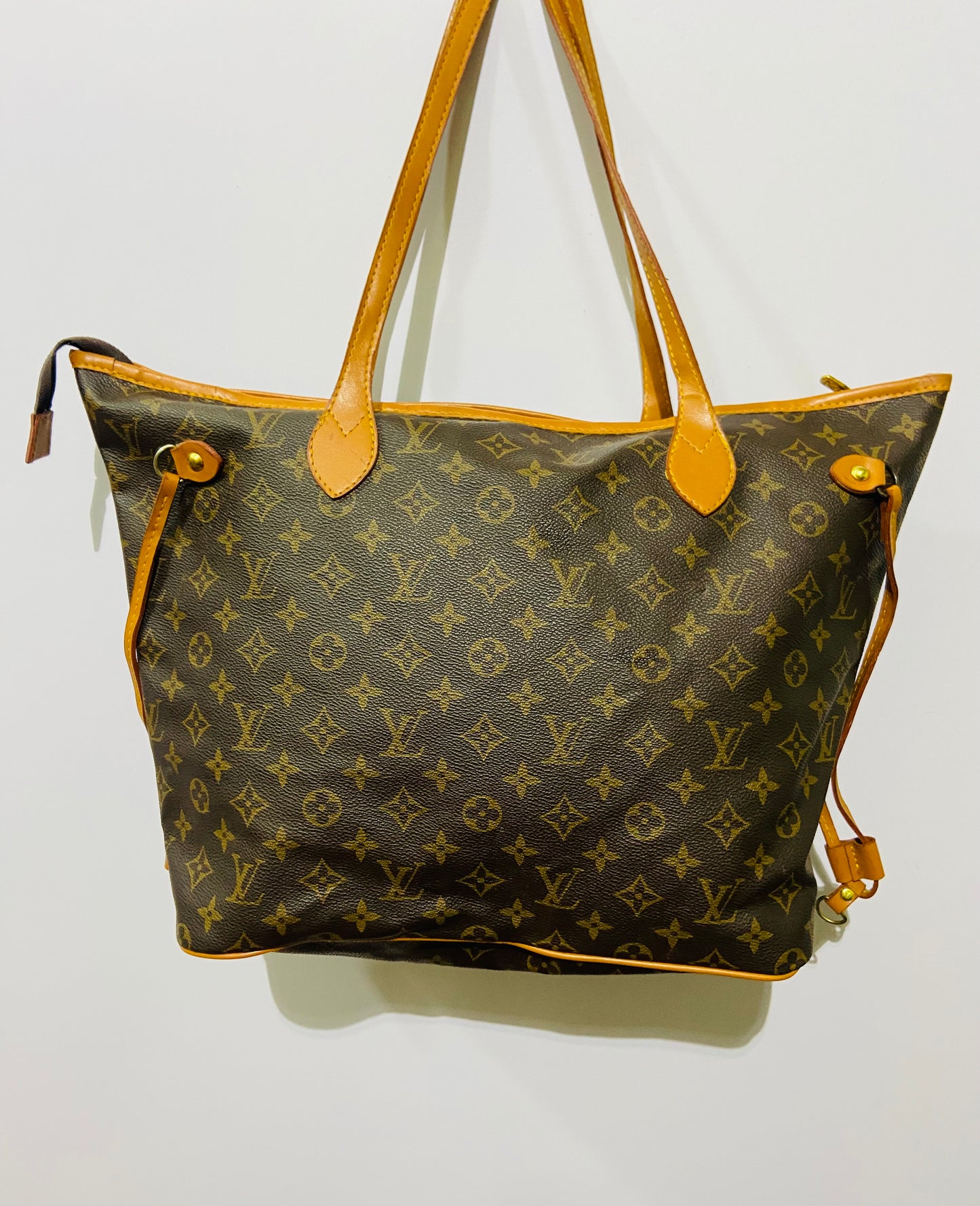 Louis Vuitton Inventeur bag