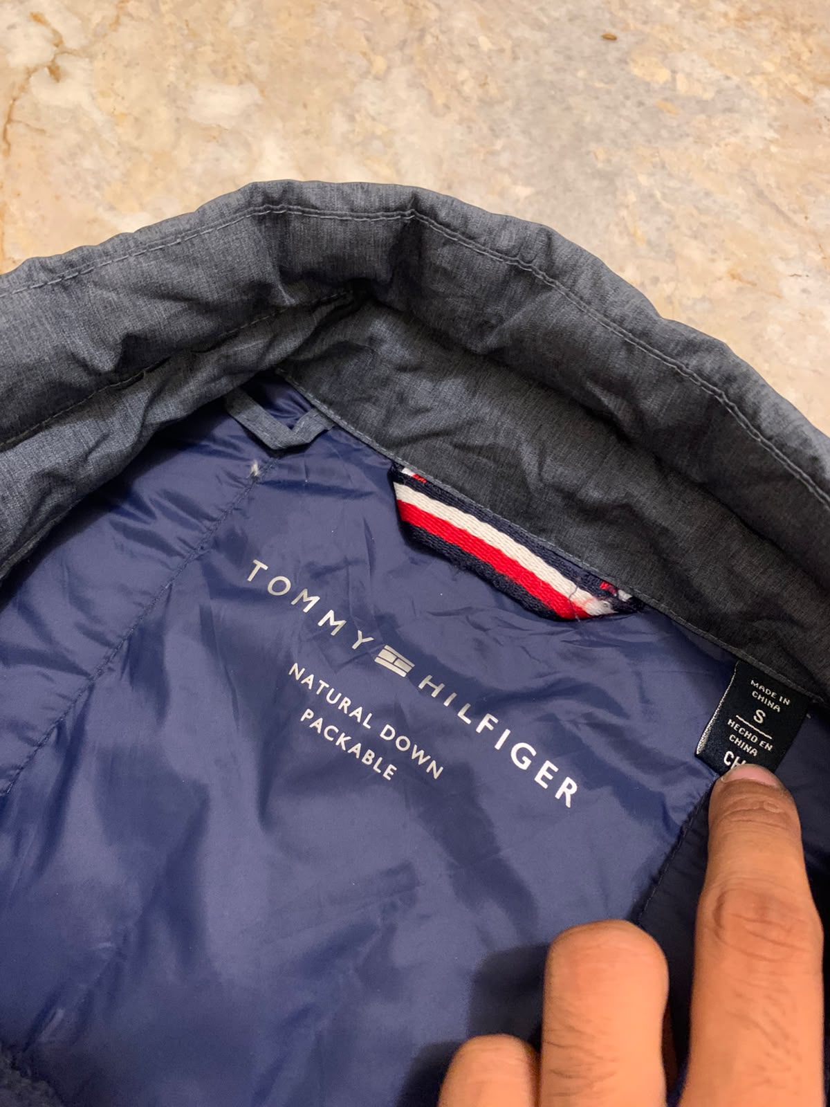 TOMMY HILFIGER LEIGHT WEIGHT DUCK DOWN FEATHER PUFFER