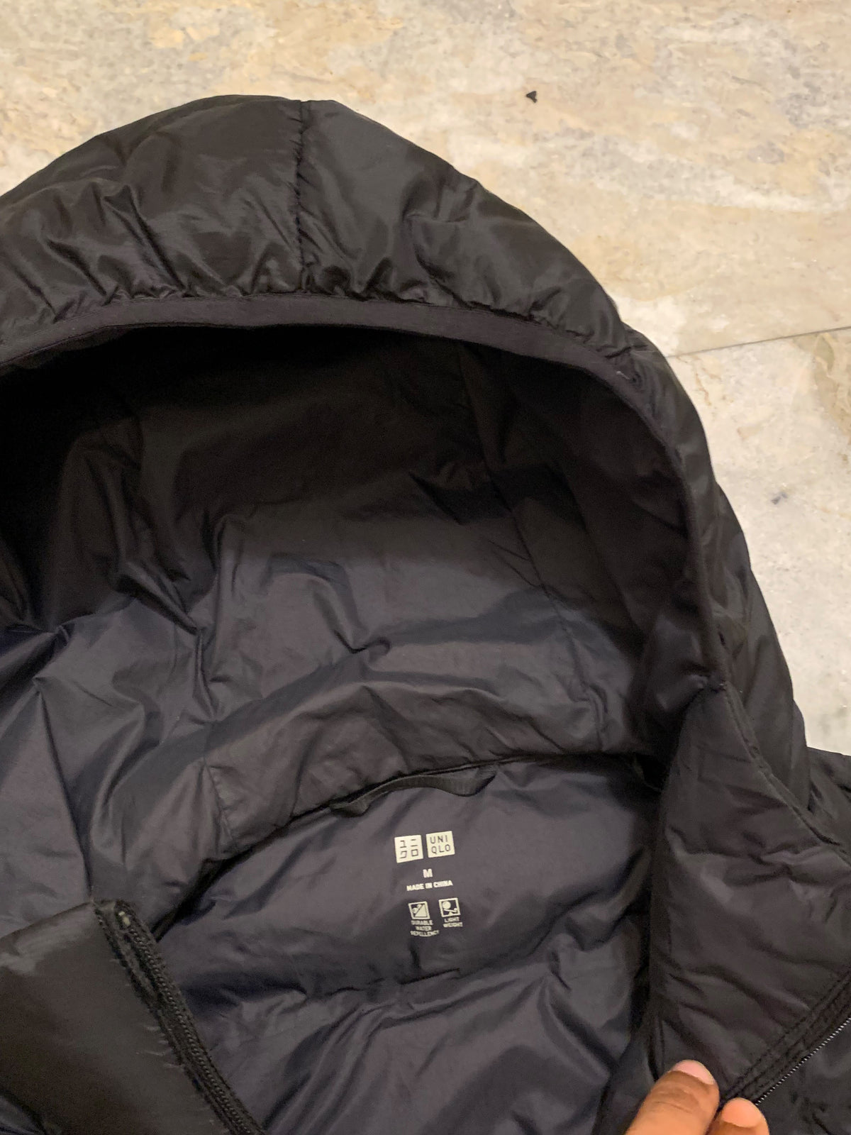 UNIQLO HOODIE ULTRA LEIGHT WEIGHT DUCK DOWN FEATHER PUFFER