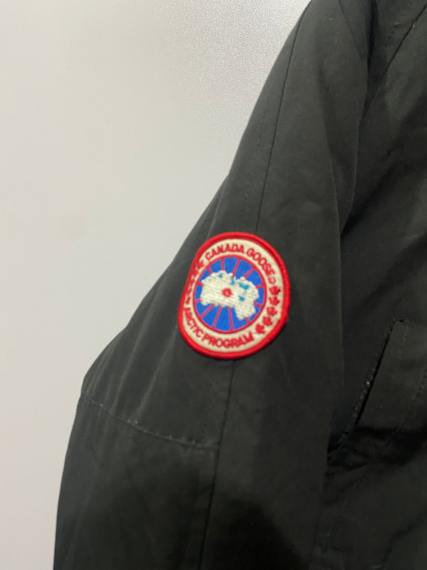 Canada goose short body down jacket