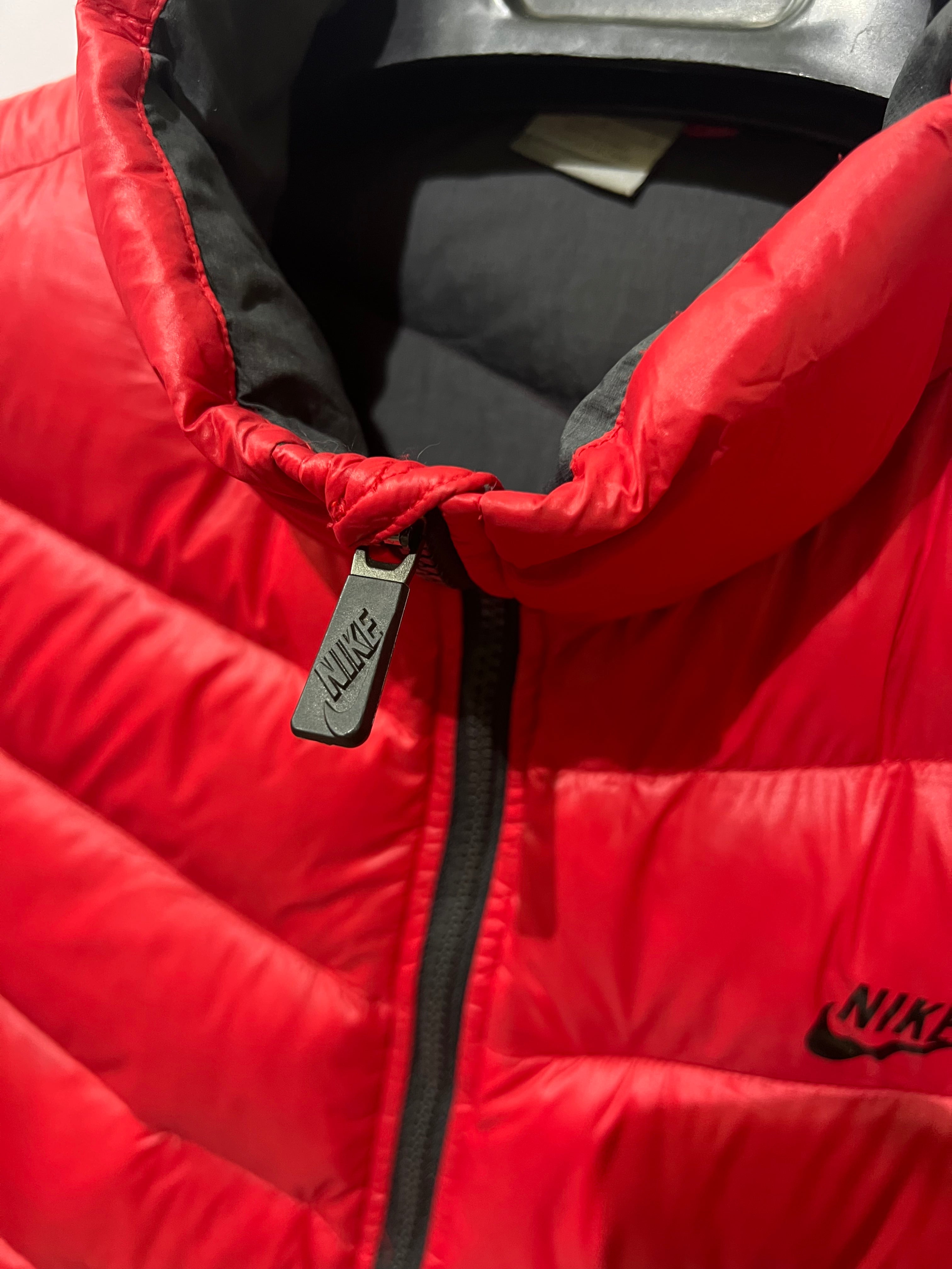 Nike leight weight puffer jacket