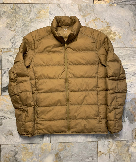 UNIQLO ULTRALIGHT WEIGHT PUFFER GOOSE DOWN FEATHER