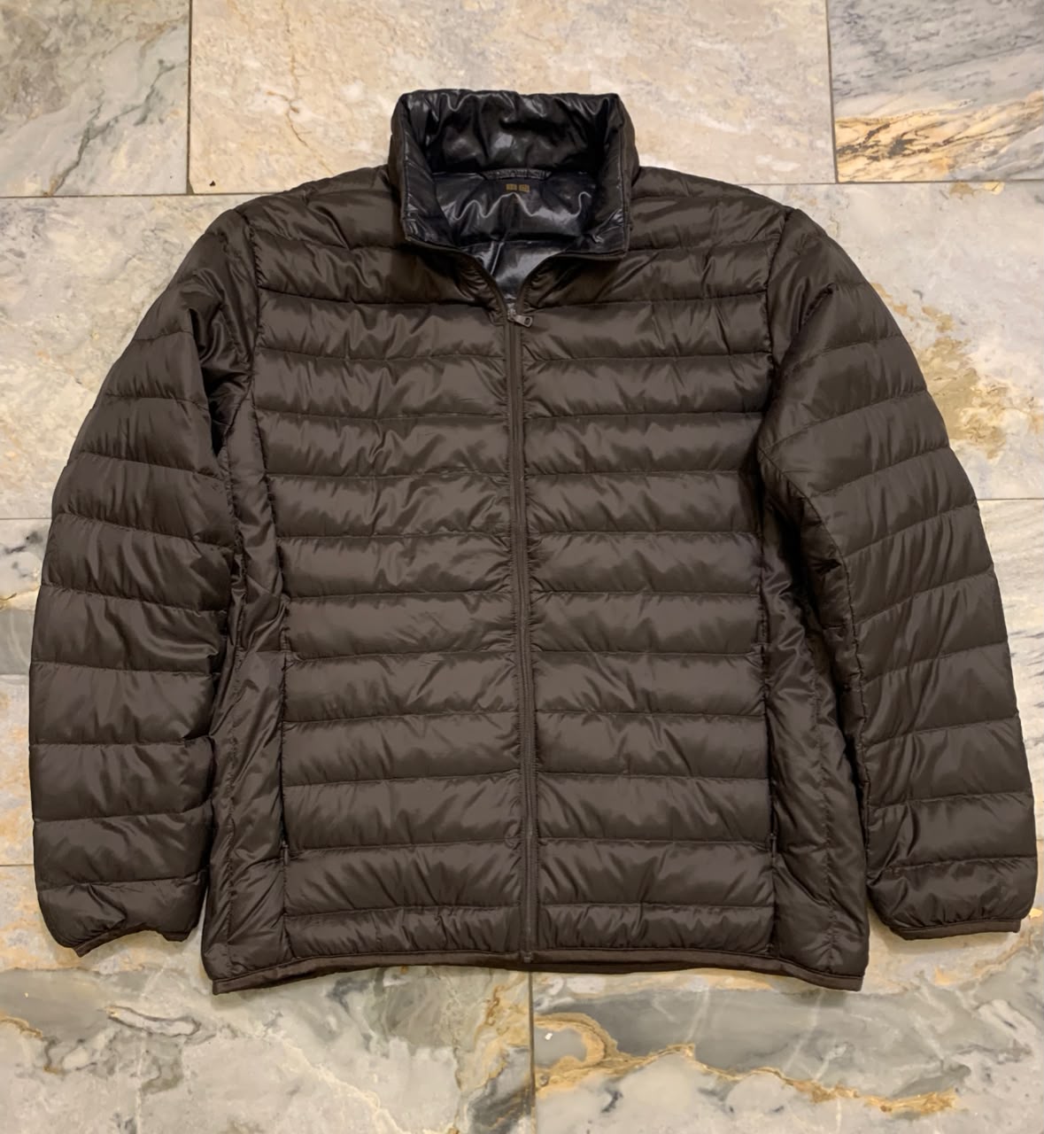 UNIQLO ULTRA LEIGHT WEIGHT DUCK DOWN FEATHER JACKET
