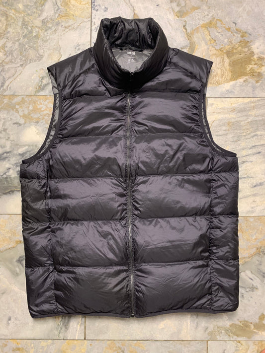 UNIQLO PACKABLE ULTRA LEIGHT WEIGHT SLEEVELESS PUFFER