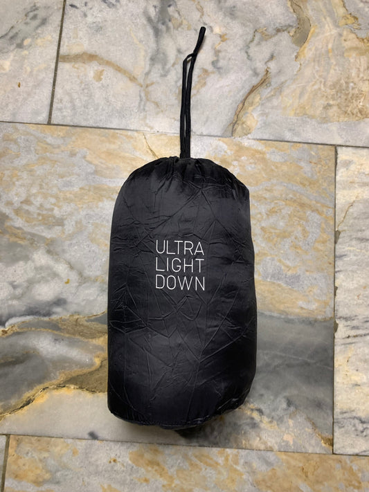 UNIQLO PACKABLE ULTRA LEIGHT WEIGHT SLEEVELESS PUFFER