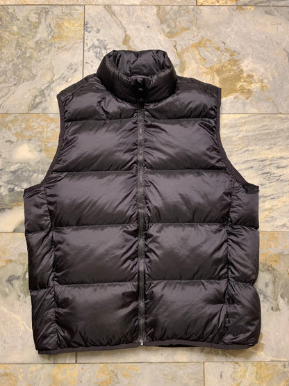 UNIQLO PACKABLE ULTRA LEIGHT WEIGHT SLEEVELESS PUFFER