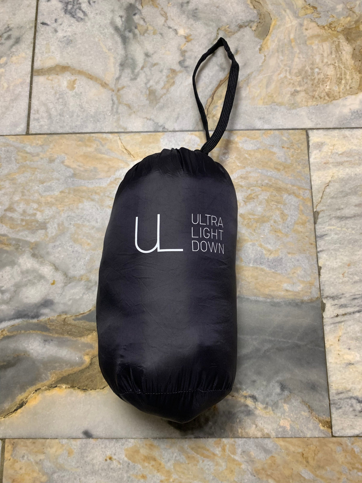 UNIQLO PACKABLE ULTRA LEIGHT WEIGHT SLEEVELESS PUFFER