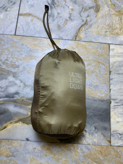 UNIQLO PACKABLE ULTRA LEIGHT WEIGHT SLEEVELESS PUFFER