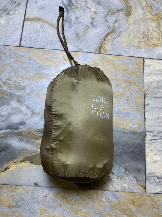 UNIQLO PACKABLE ULTRA LEIGHT WEIGHT SLEEVELESS PUFFER