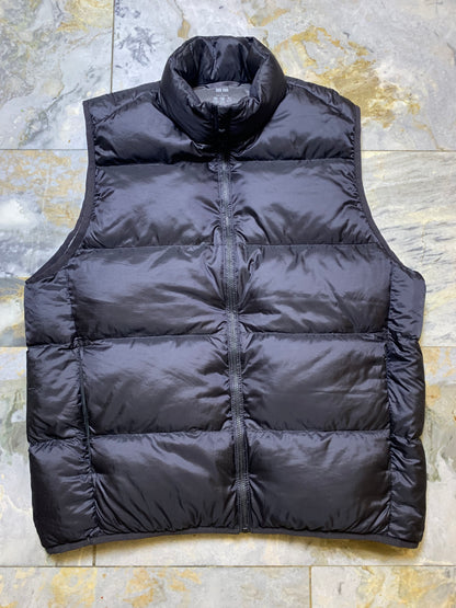 UNIQLO PACKABLE ULTRA LEIGHT WEIGHT SLEEVELESS PUFFER