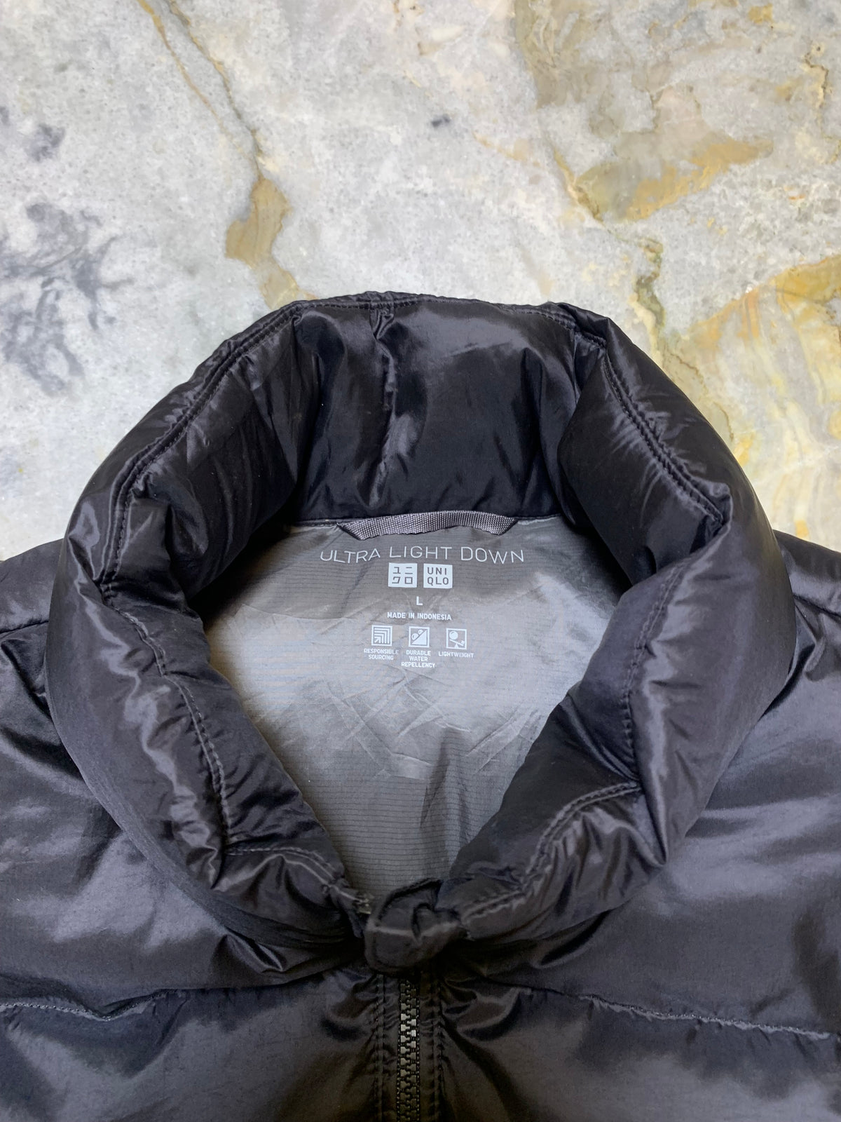 UNIQLO PACKABLE ULTRA LEIGHT WEIGHT SLEEVELESS PUFFER