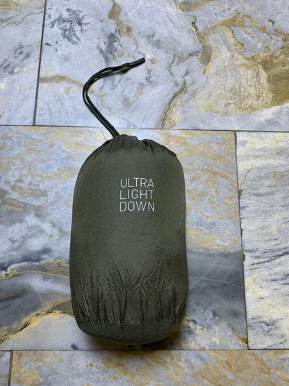 UNIQLO PACKABLE ULTRA LEIGHT WEIGHT SLEEVELESS PUFFER