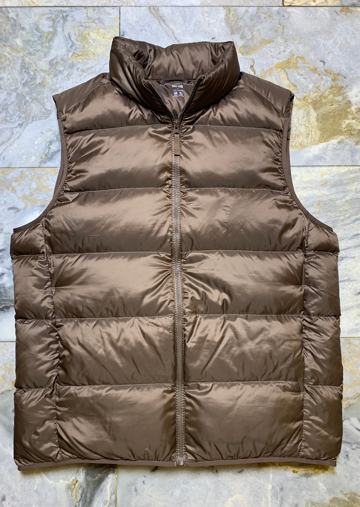 UNIQLO PACKABLE ULTRA LEIGHT WEIGHT SLEEVELESS PUFFER