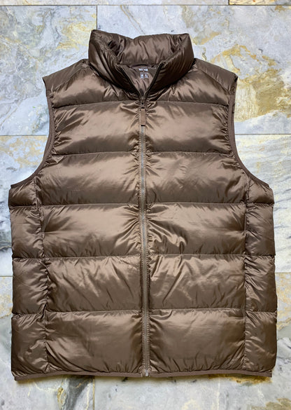 UNIQLO PACKABLE ULTRA LEIGHT WEIGHT SLEEVELESS PUFFER