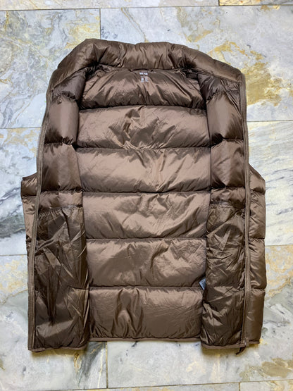 UNIQLO PACKABLE ULTRA LEIGHT WEIGHT SLEEVELESS PUFFER