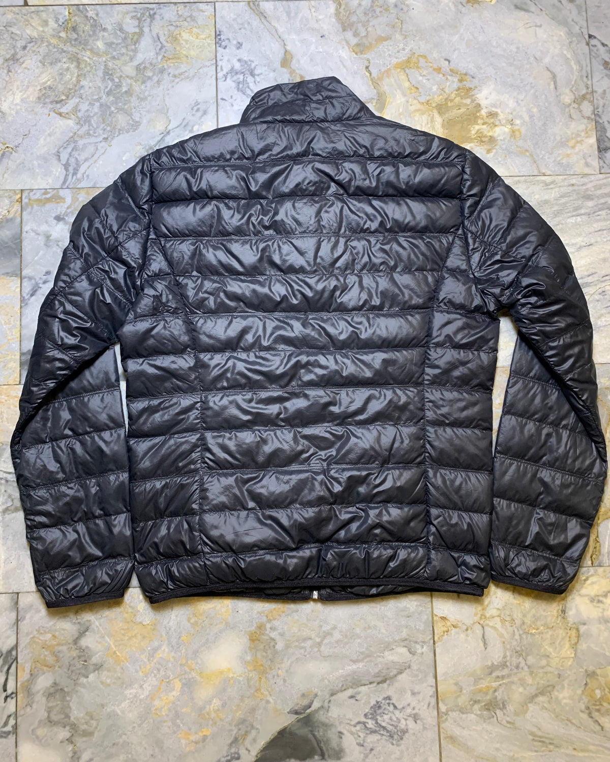 EMORIO ARMANI ULTRA LEIGHT WEIGHT DUCK DOWN FEATHER PUFFER