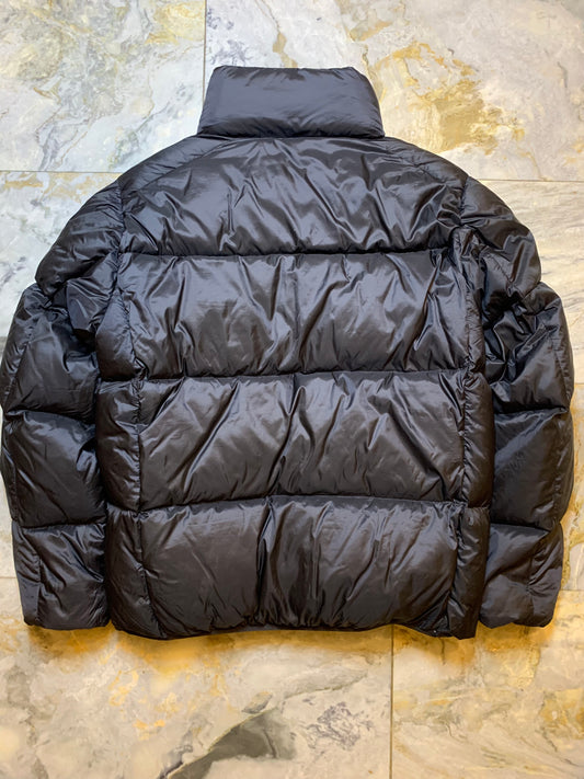 UNIQLO PACKABLE  ULTRA LEIGHT WEIGHT DUCK DOWN FEATHER PUFFER