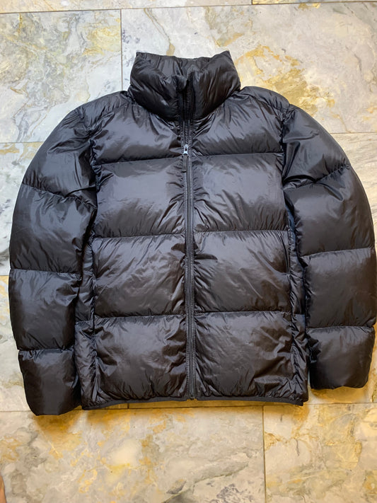 UNIQLO PACKABLE ULTRA LEIGHT WEIGHT DUCK DOWN FEATHER PUFFER