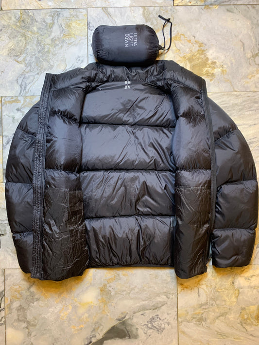UNIQLO PACKABLE ULTRA LEIGHT WEIGHT DUCK DOWN FEATHER PUFFER