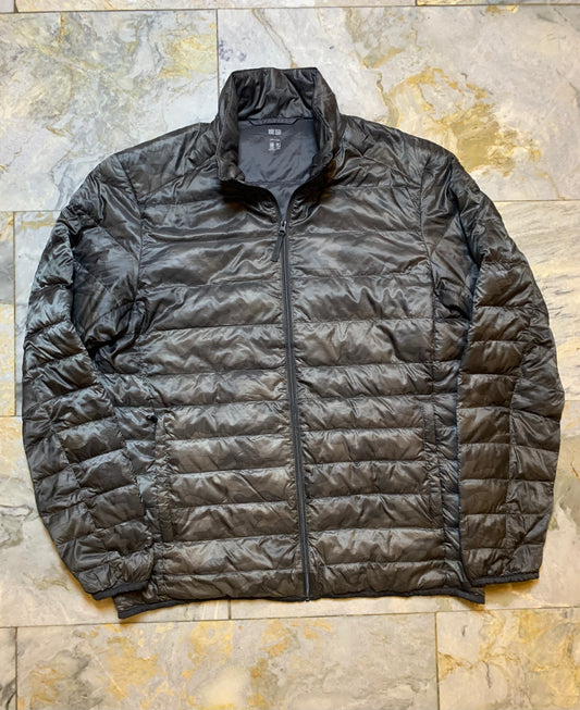 UNIQLO CAMOFLAGE ULTRA LEIGHT WEIGHT DUCK DOWN FEATHER HOODIE PUFFER