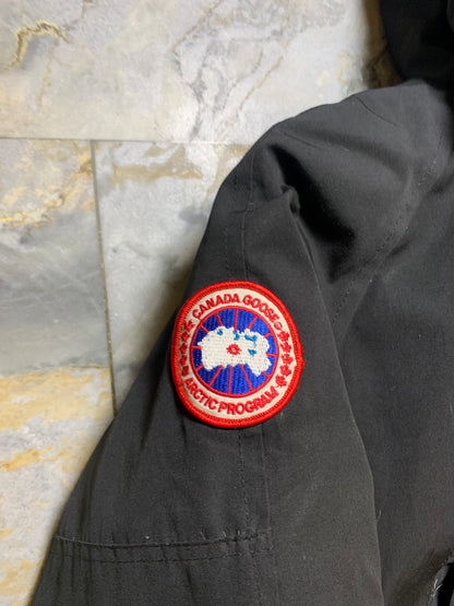 CANADA GOOSE SHORT BODY GOOSE DOWN FEATHER PARKA JACKET (MEDIUIM)