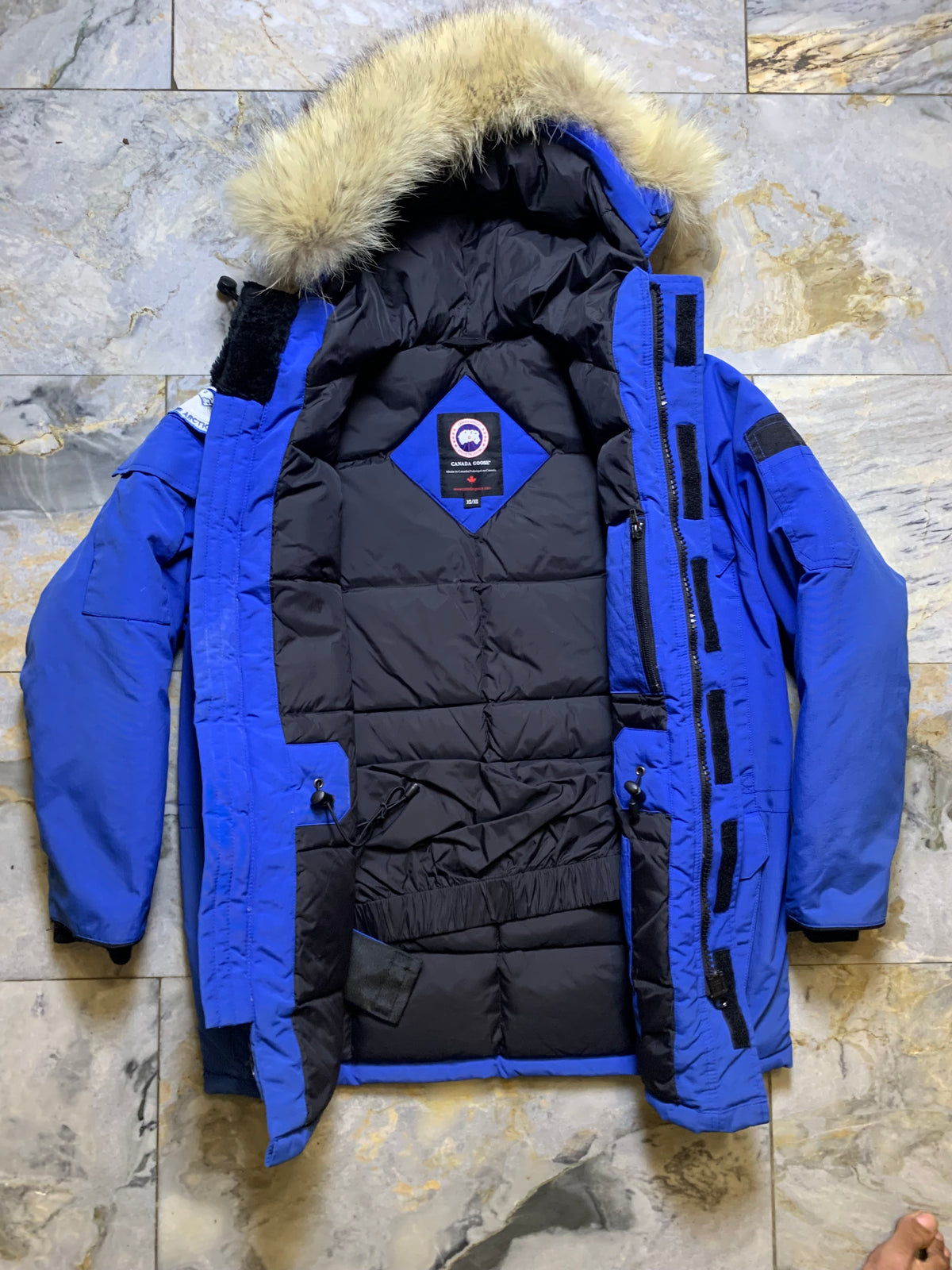 CANADA GOOSE DOWN FEATHER PARKA JACKET (LARGE)