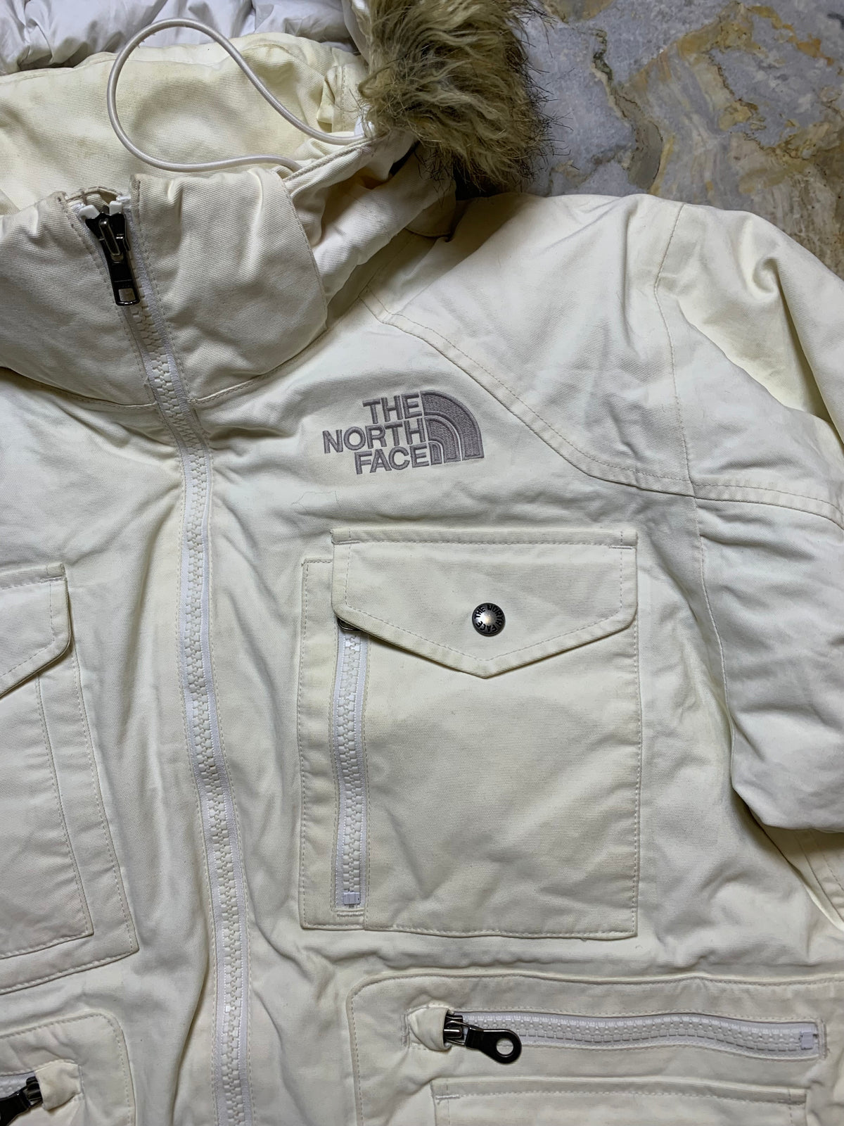 THE NORTH FACE DENIM DUCK DOWN FEATHER BAGGY STYLE PUFFER (LARGE)
