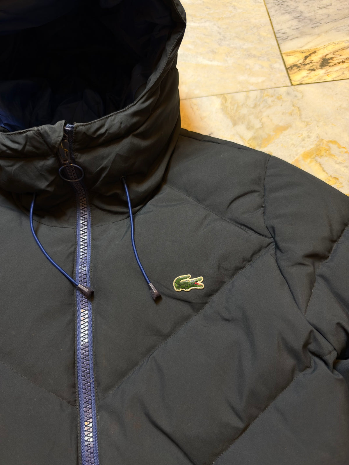 LACOSTE LIVE DUCK DOWN FEATHER PUFFER (LARGE)