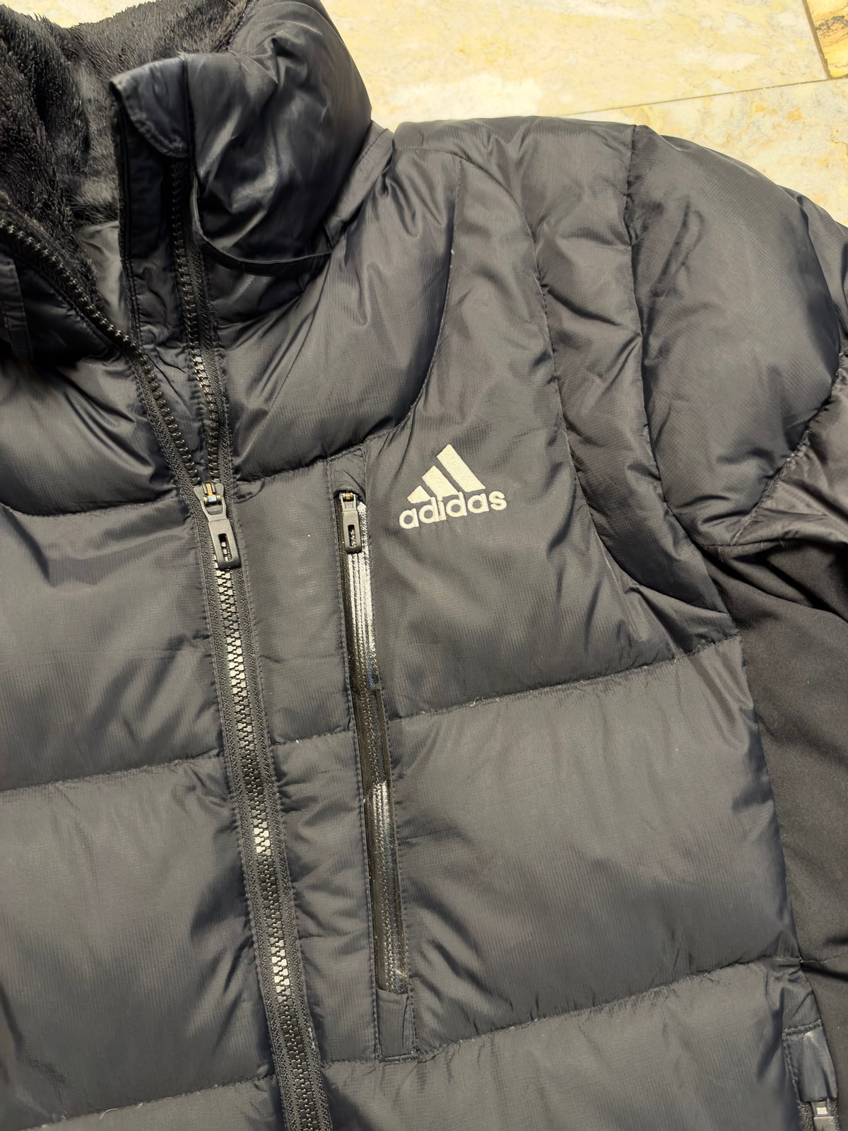 ADIDAS DUCK DOWN FEATHER MADE IN VEITNAM PUFFER (MEDUIM)
