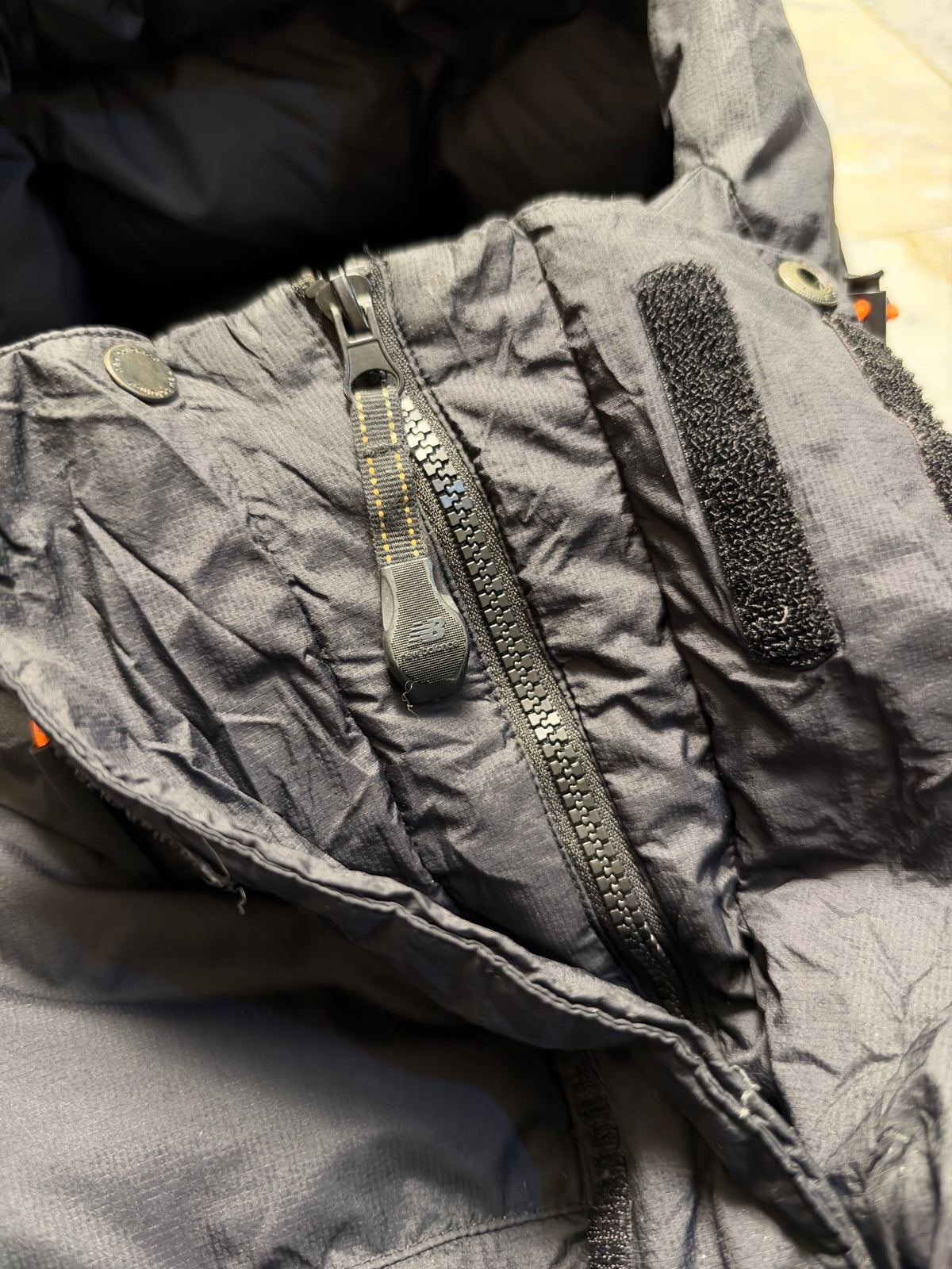 NEW BALANCE EXTREME HEAT DUCK DOWN FEATHER PUFFER (LARGE)