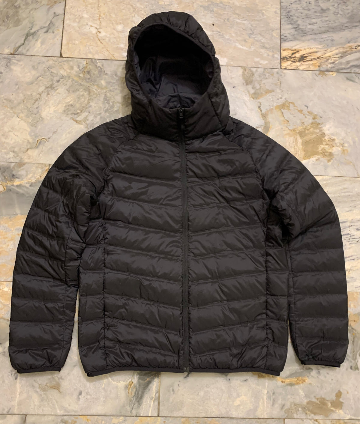 UNIQLO HOODIE ULTRA LEIGHT WEIGHT DUCK DOWN FEATHER PUFFER