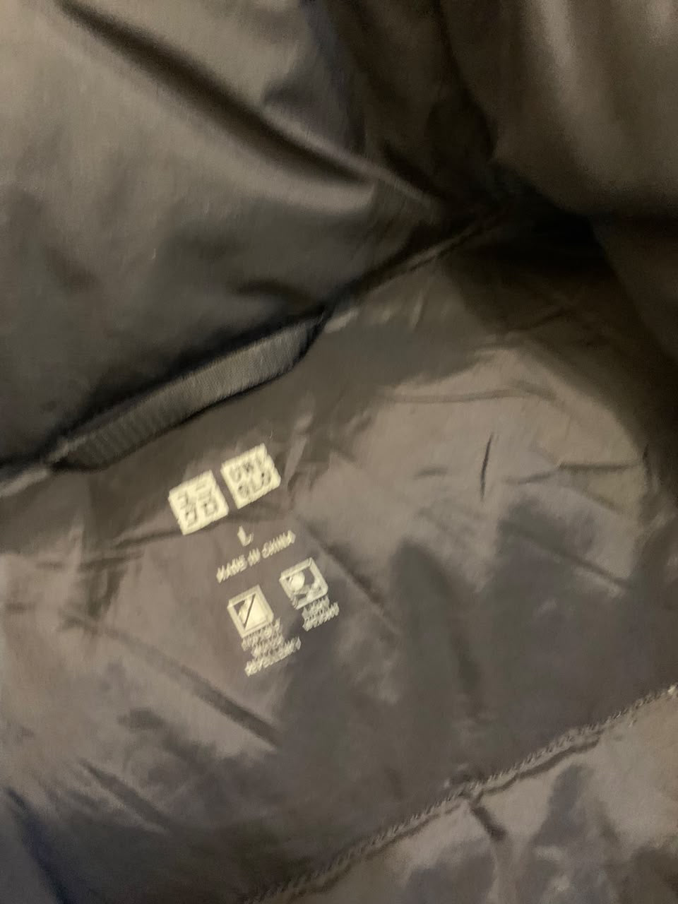 UNIQLO PACKABLE ULTRA LEIGHT WEIGHT DUCK DOWN FEATHER PUFFER