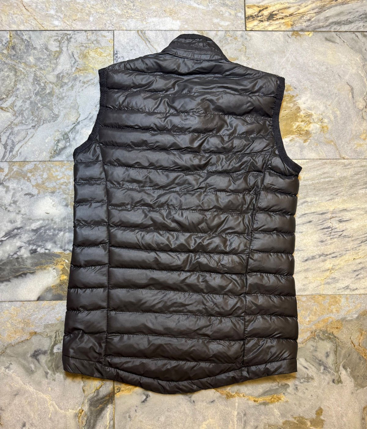 MONCLER LEIGHT WEIGHT SLEEVELESS PUFFER